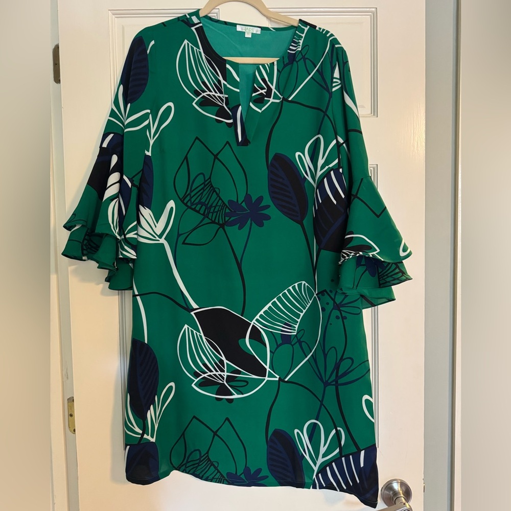 Jade Green and Navy Floral Flutter Sleeve Dress